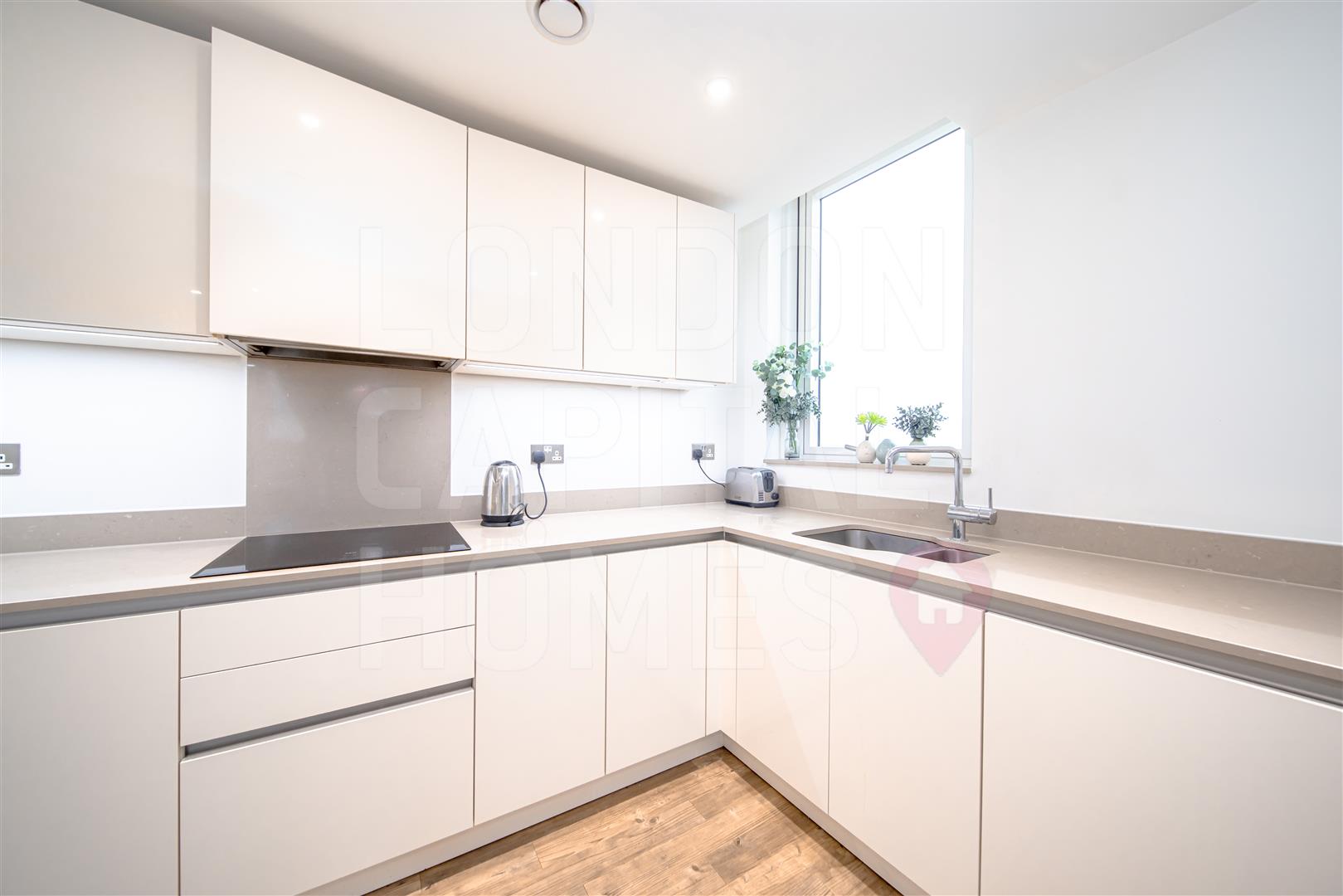 2 bed property in Gladwin Tower, 50 Wandsworth Road, London